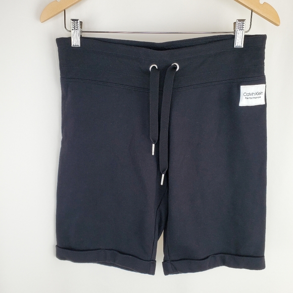 Calvin Klein Performance black shorts M